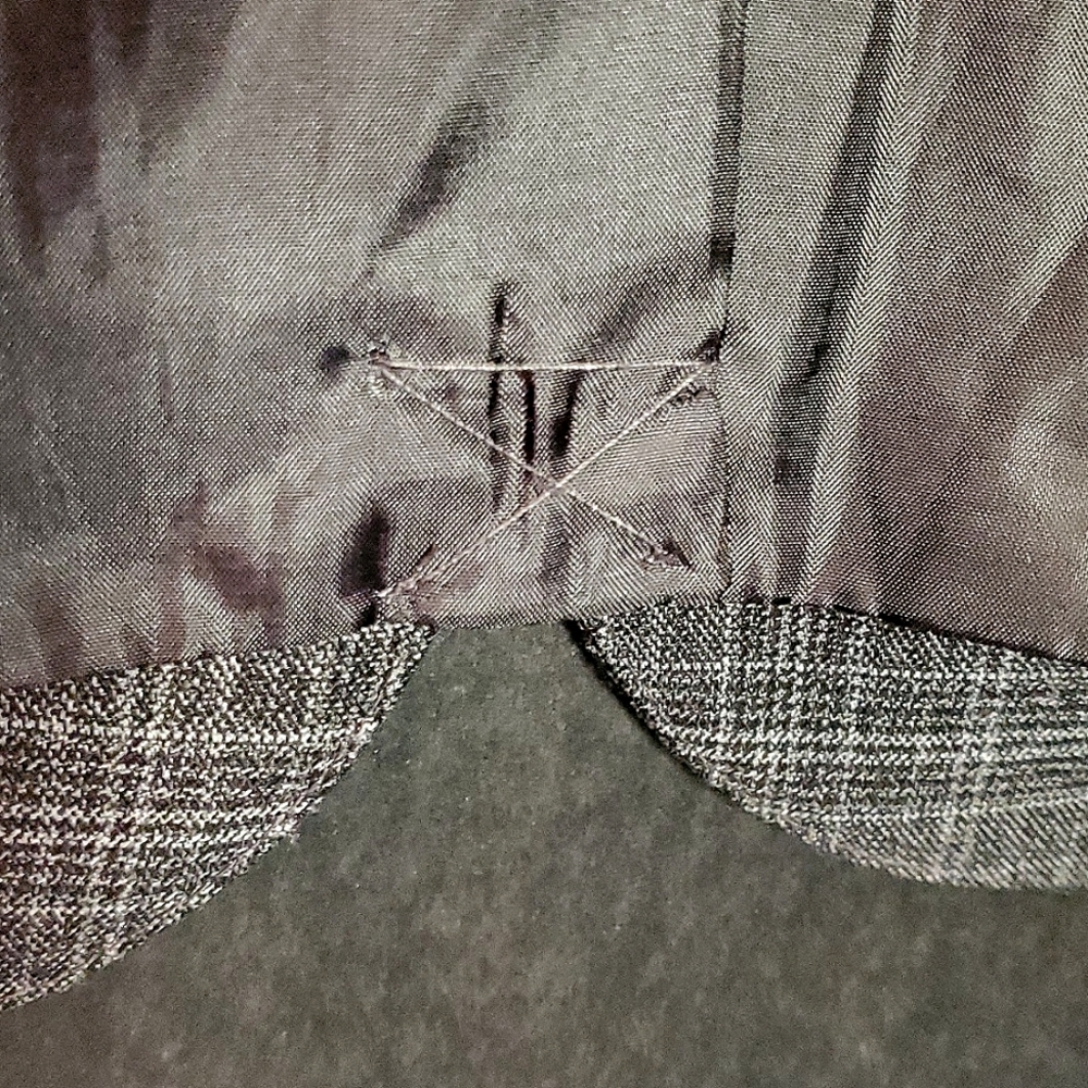 Van Heusen Studio Stretch Brown Plaid Ladies Vest - Medium - Picture 8 of 14